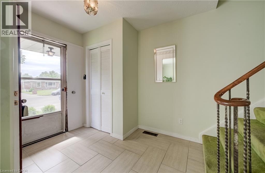 16 Bonnylyn Drive, Kitchener, ON