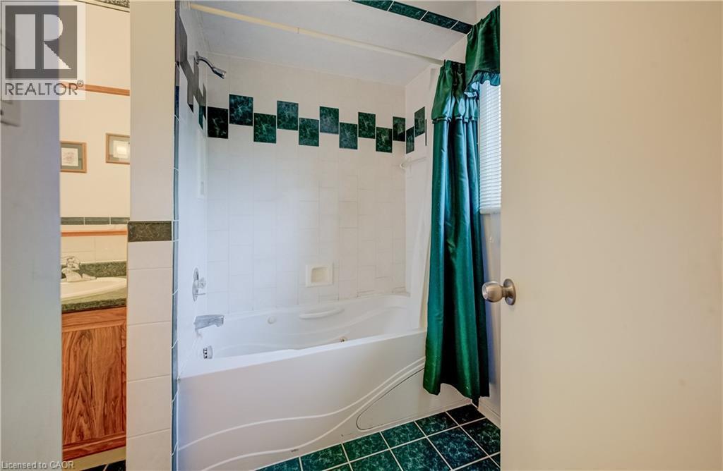 16 Bonnylyn Drive, Kitchener, ON