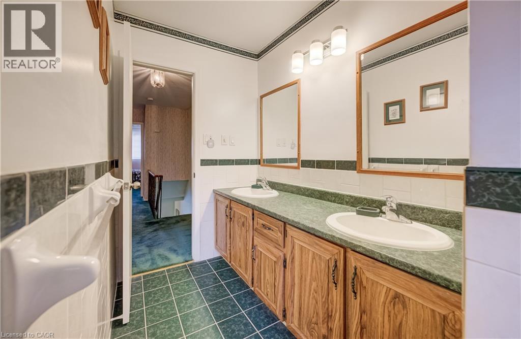 16 Bonnylyn Drive, Kitchener, ON