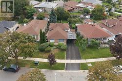 100 LEXINGTON AVENUE Toronto, ON M9V 2G8