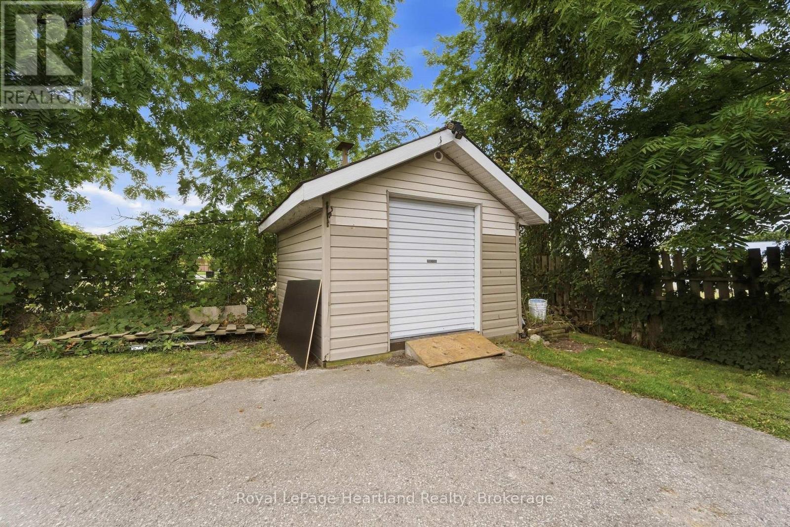 114 Bennett Street E, Goderich (Goderich (Town)), ON