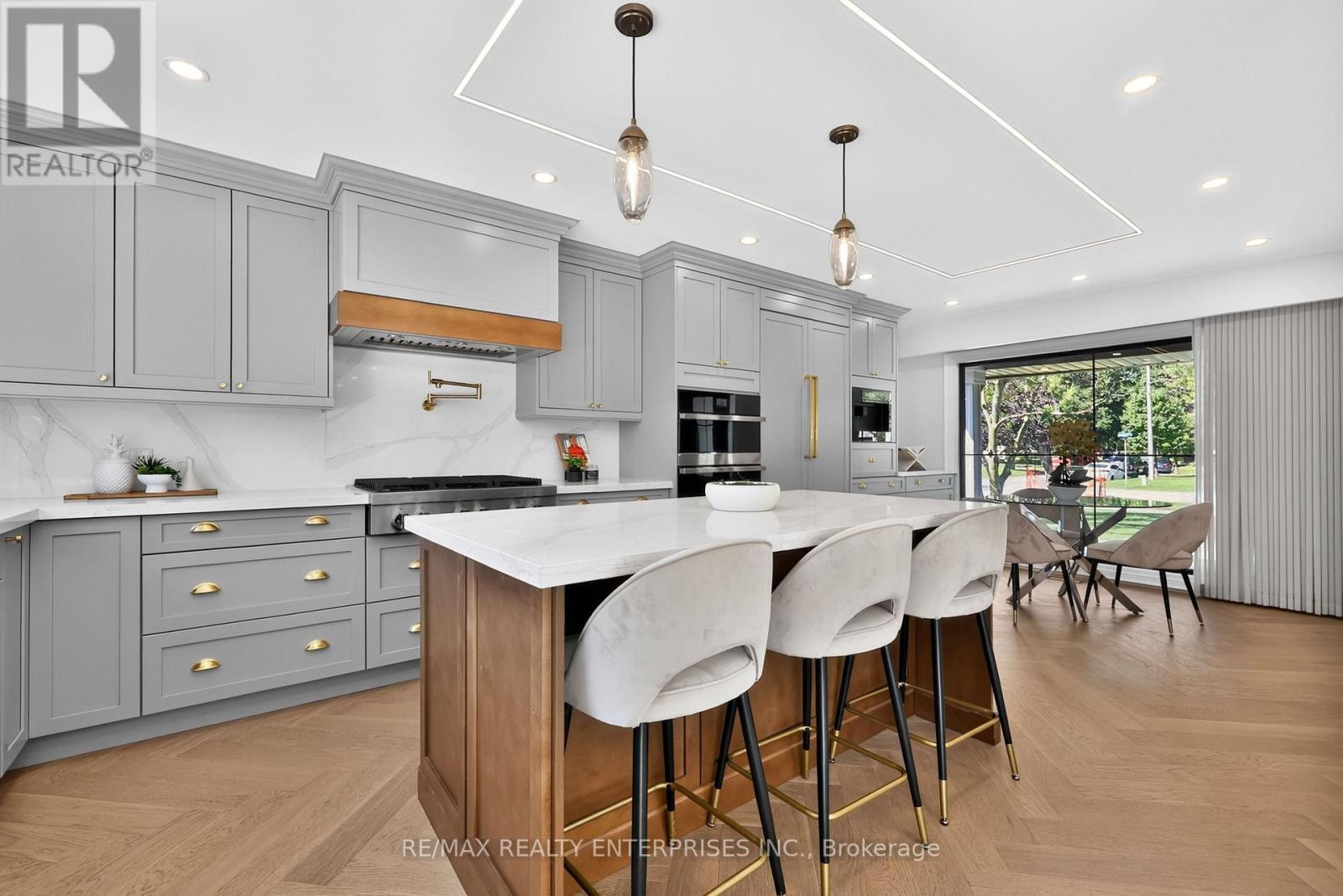 1162 Fleet Street, Mississauga, ON