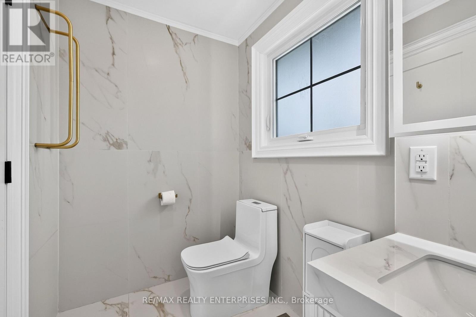 1162 Fleet Street, Mississauga, ON