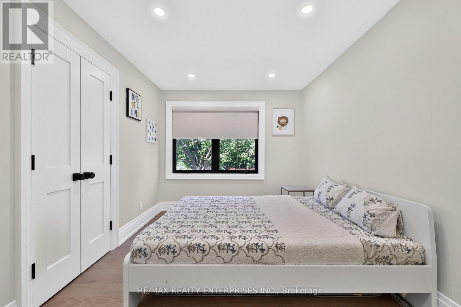 1162 Fleet Street, Mississauga, ON