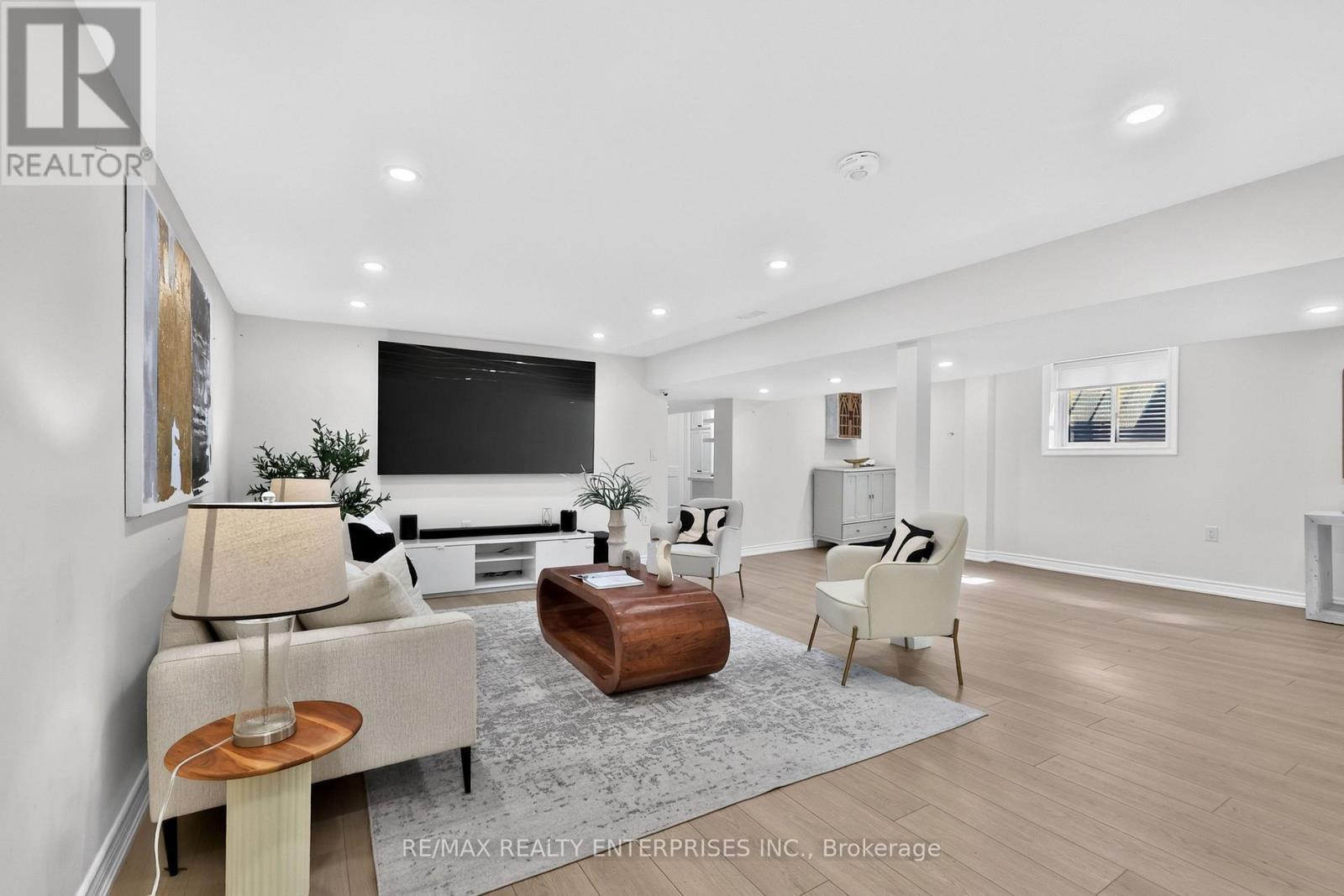 1162 Fleet Street, Mississauga, ON