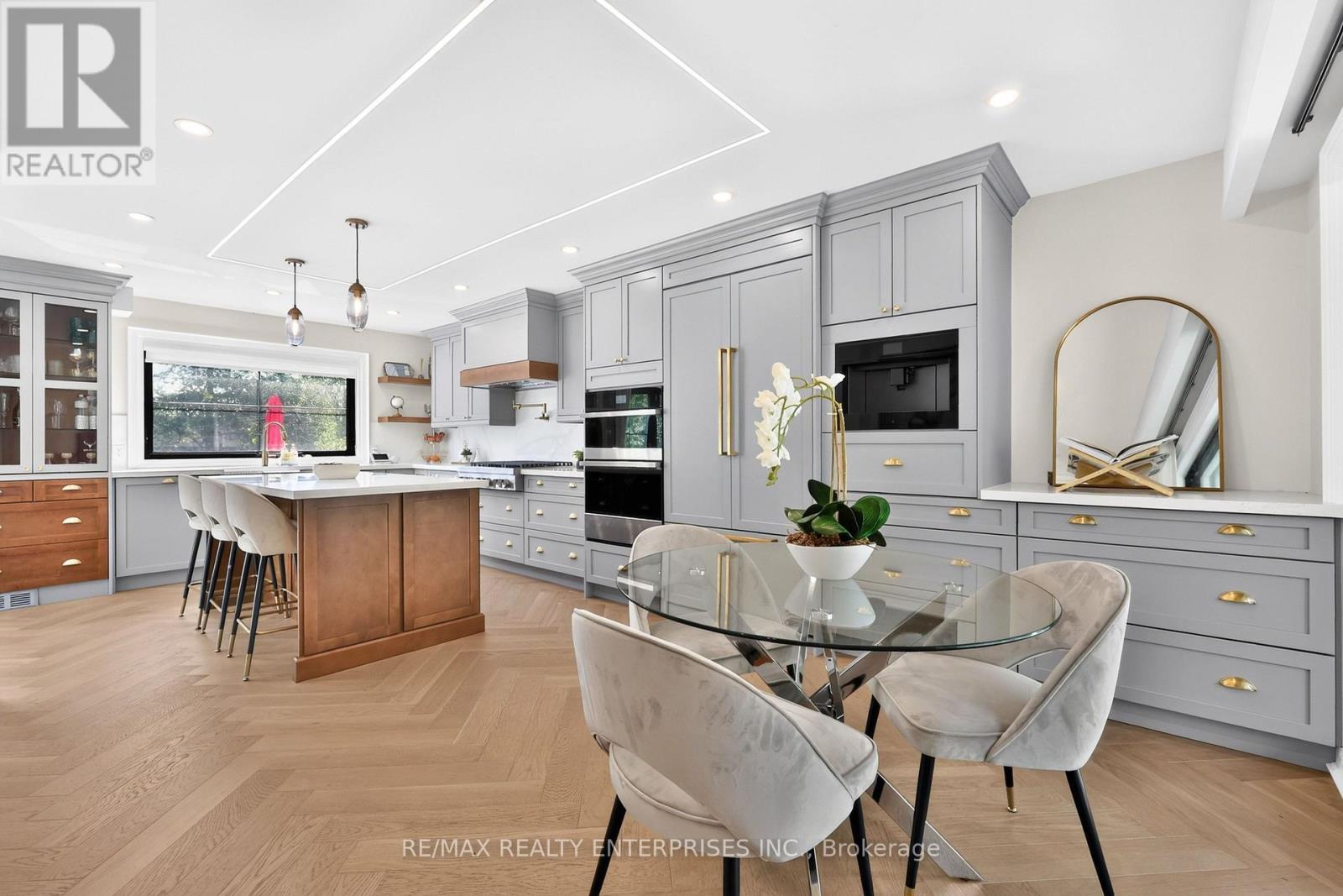 1162 Fleet Street, Mississauga, ON