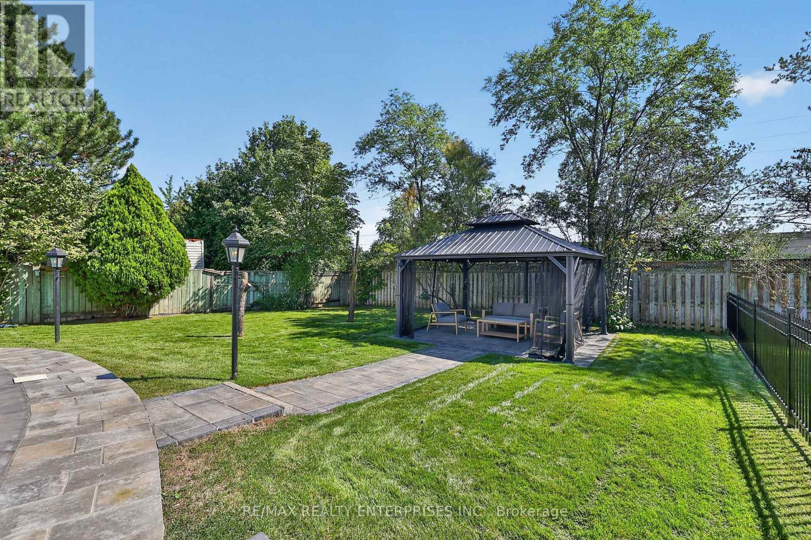 1162 Fleet Street, Mississauga, ON