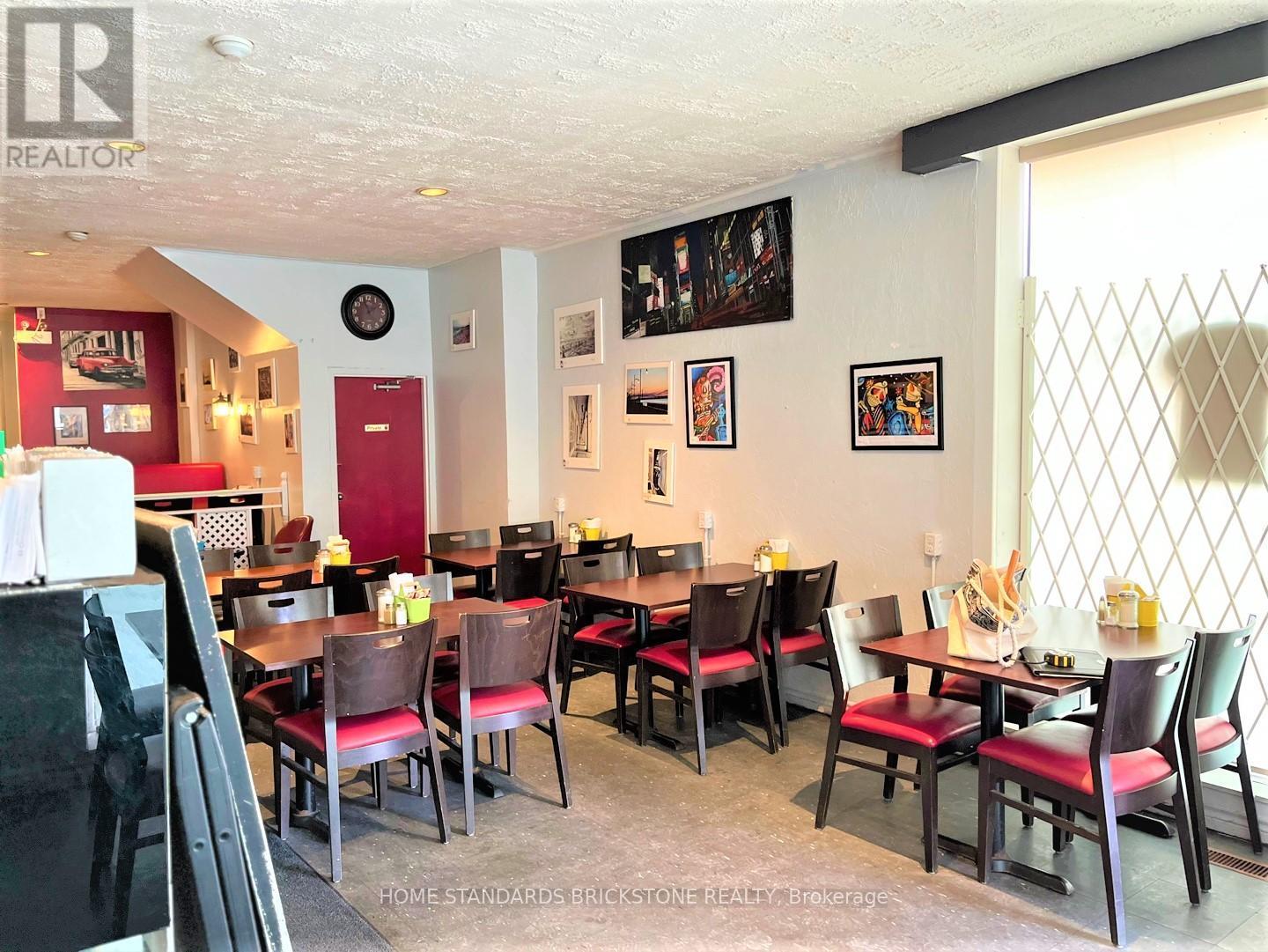 29 John Street N, Hamilton, ON