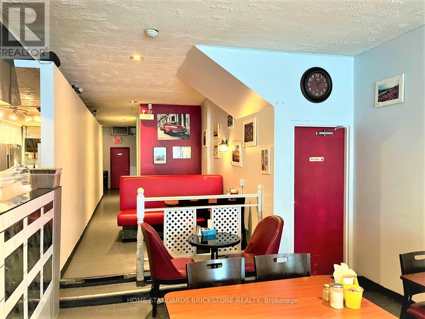 29 John Street N, Hamilton, ON