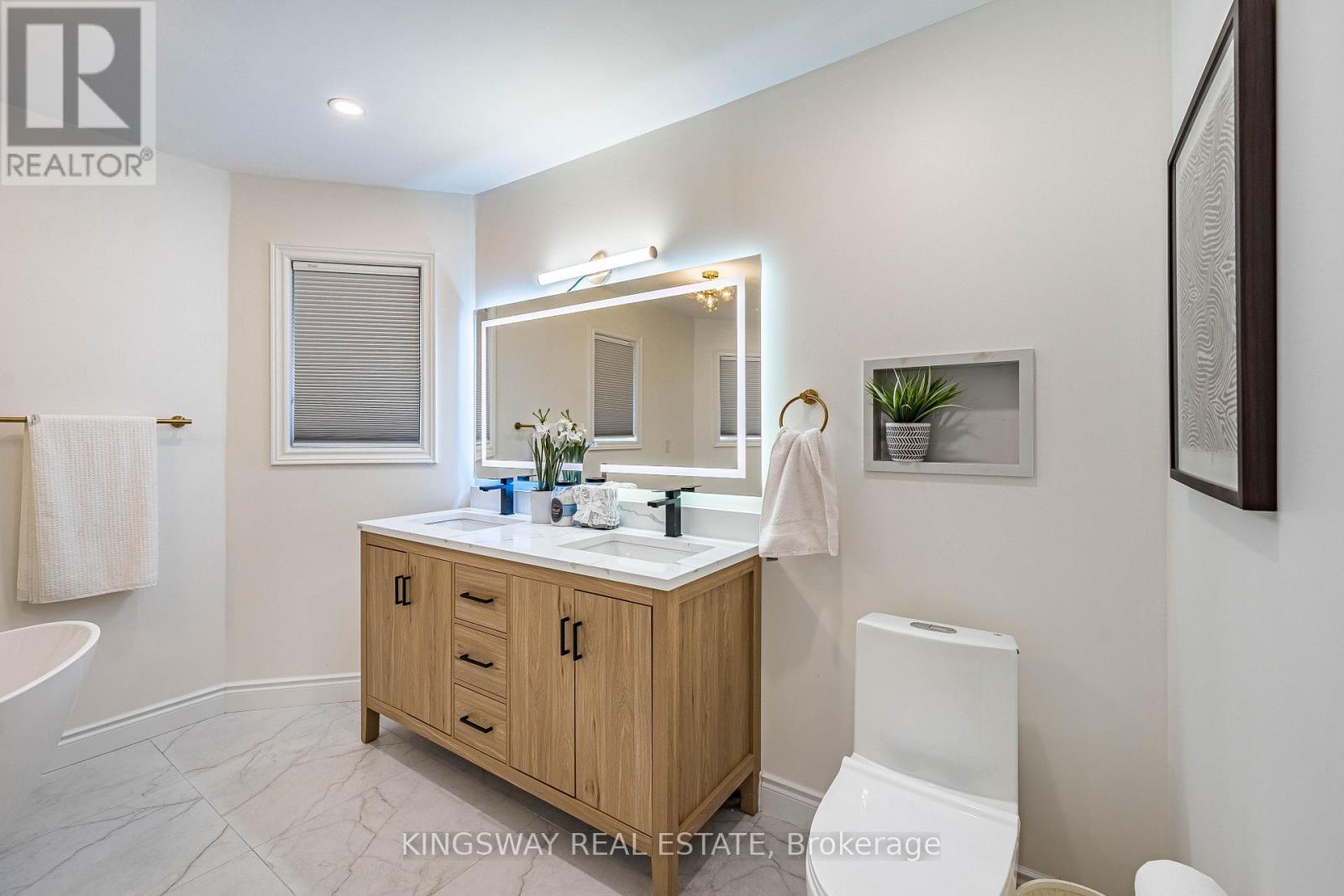 5969 Rayshaw Crescent, Mississauga, ON