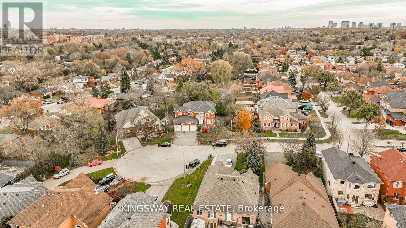 5969 Rayshaw Crescent, Mississauga, ON