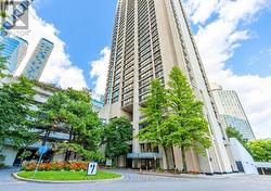 1004 - 33 HARBOUR SQUARE Toronto, ON M5J 2G2