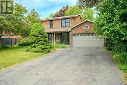 172 LAWSON ROAD Toronto, ON M1C 2J4