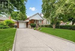 MAIN - 240 PARKVIEW HILL CRESCENT Toronto, ON M4B 1S3
