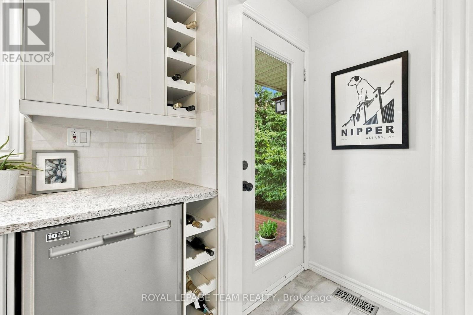 1377 Fontenay Crescent, Ottawa, ON