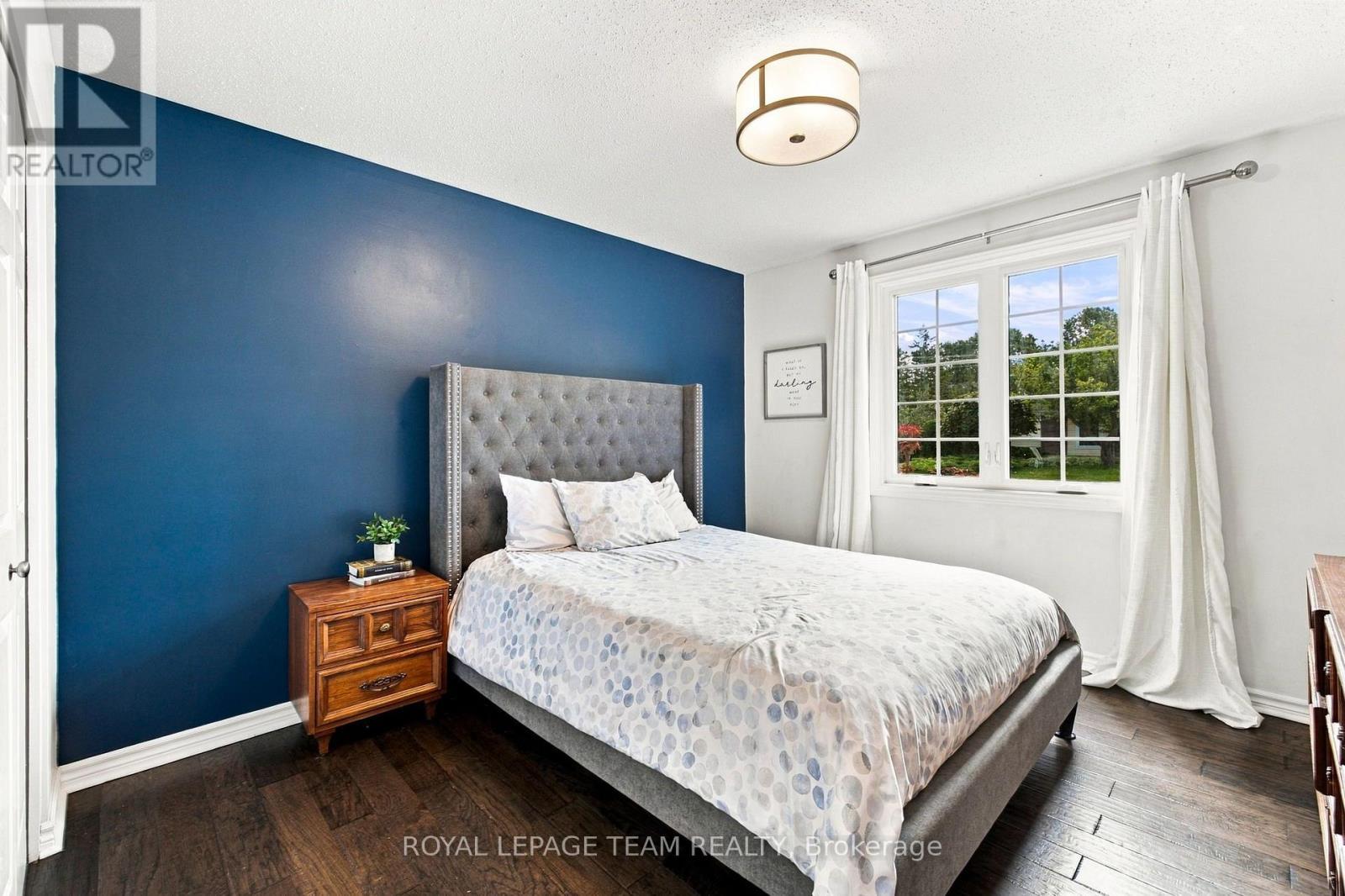 1377 Fontenay Crescent, Ottawa, ON
