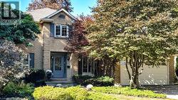 6 COTTONWOOD Court Ancaster, ON L9G 3W1