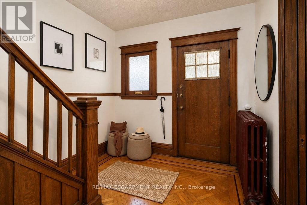 61 Garfield Avenue S, Hamilton, ON