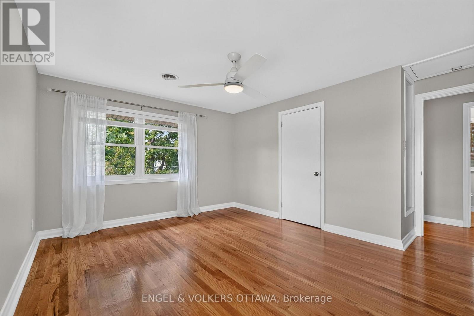 916 Iroquois Road, Ottawa, ON