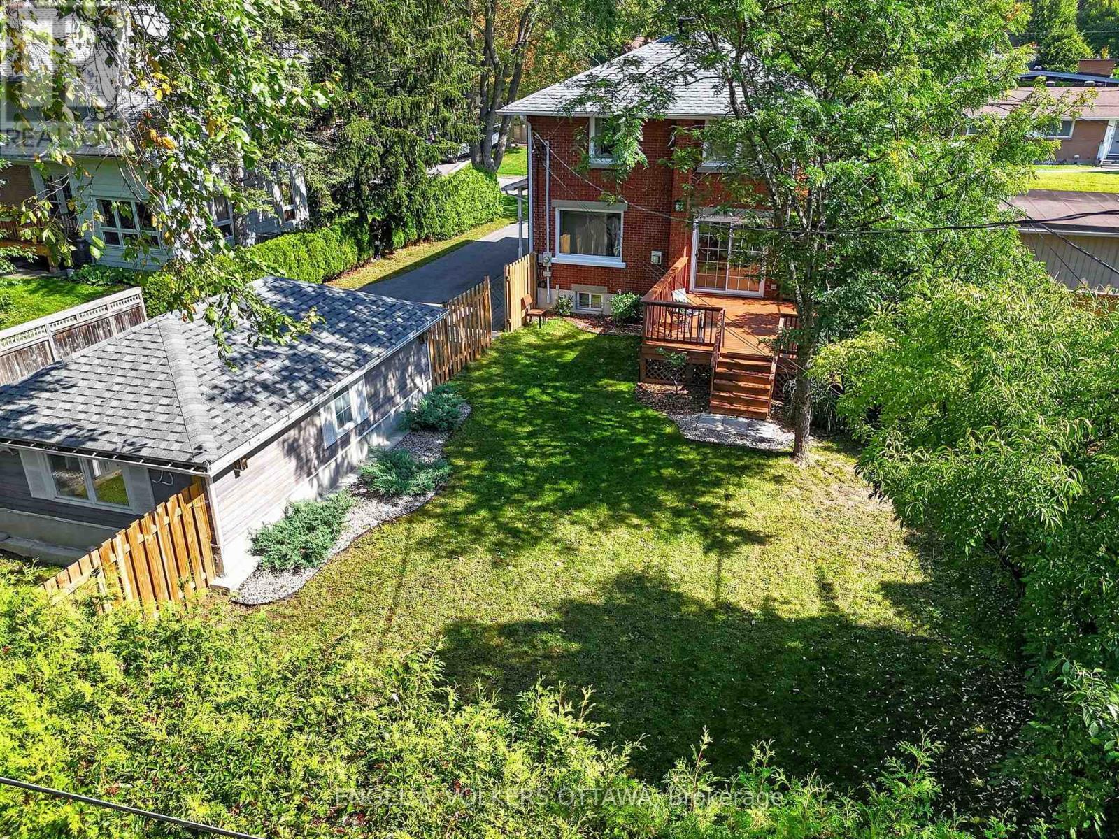 916 Iroquois Road, Ottawa, ON