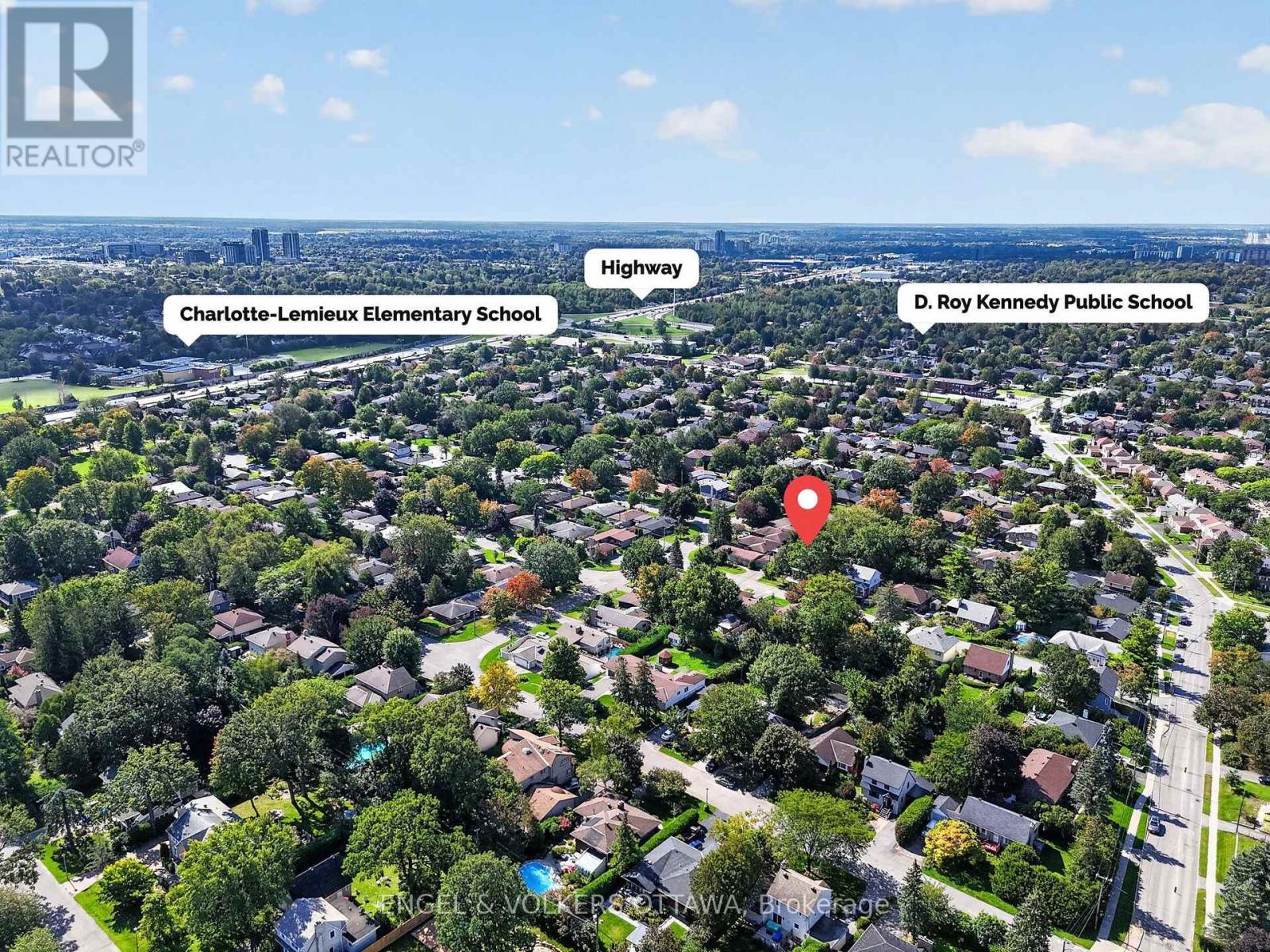 916 Iroquois Road, Ottawa, ON