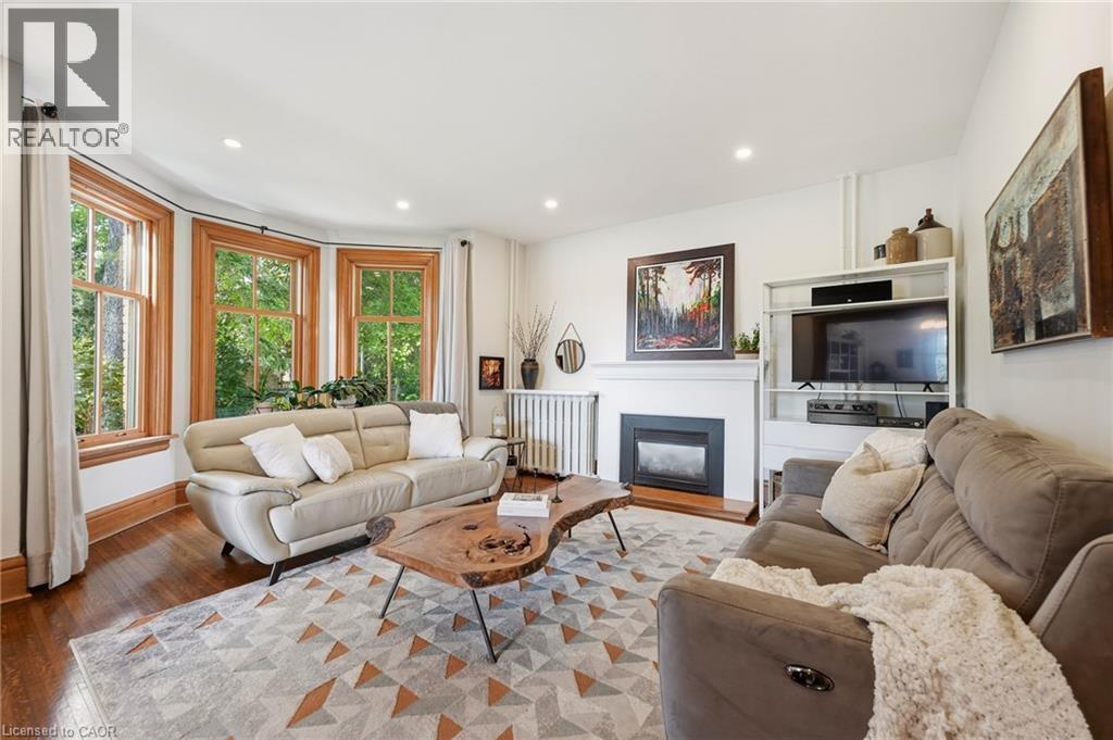 627 Maple Avenue, Burlington, ON