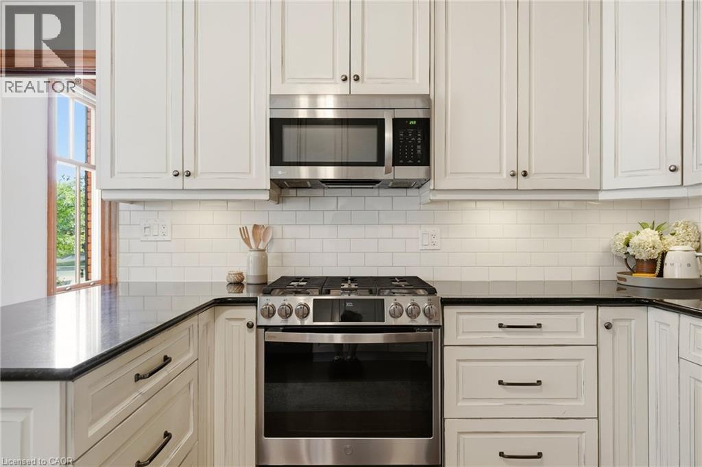 627 Maple Avenue, Burlington, ON