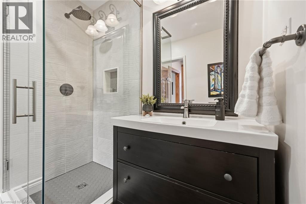 627 Maple Avenue, Burlington, ON