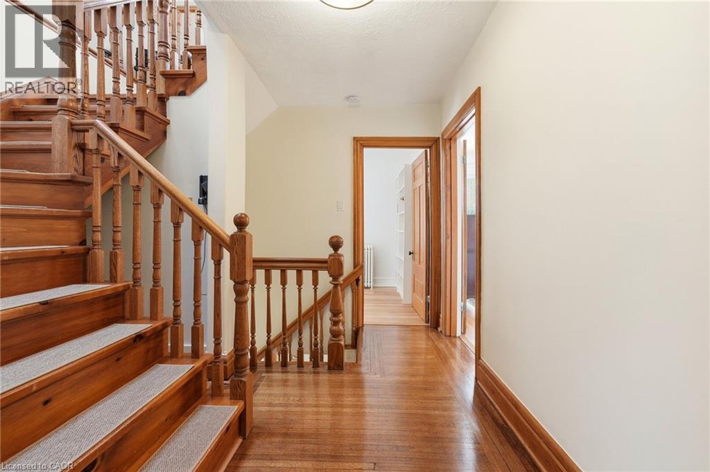 627 Maple Avenue, Burlington, ON