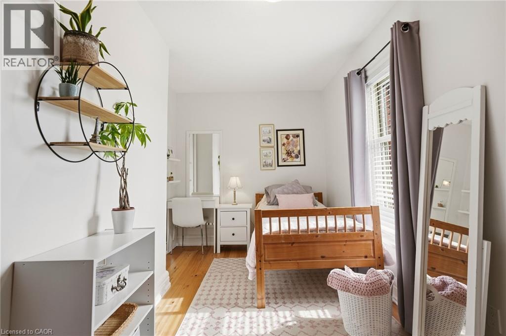 627 Maple Avenue, Burlington, ON