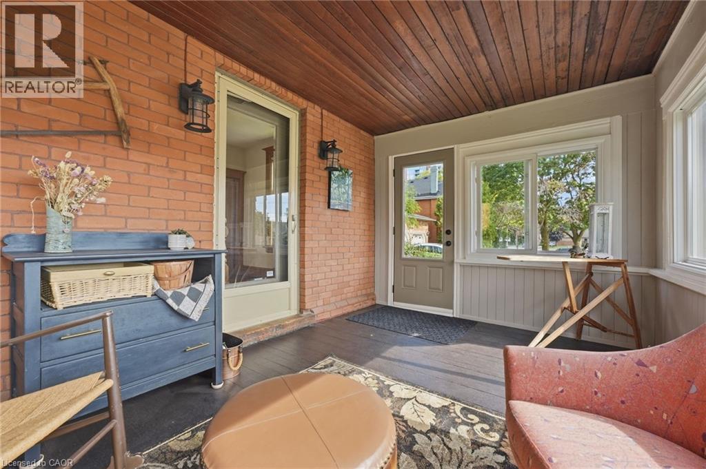 627 Maple Avenue, Burlington, ON