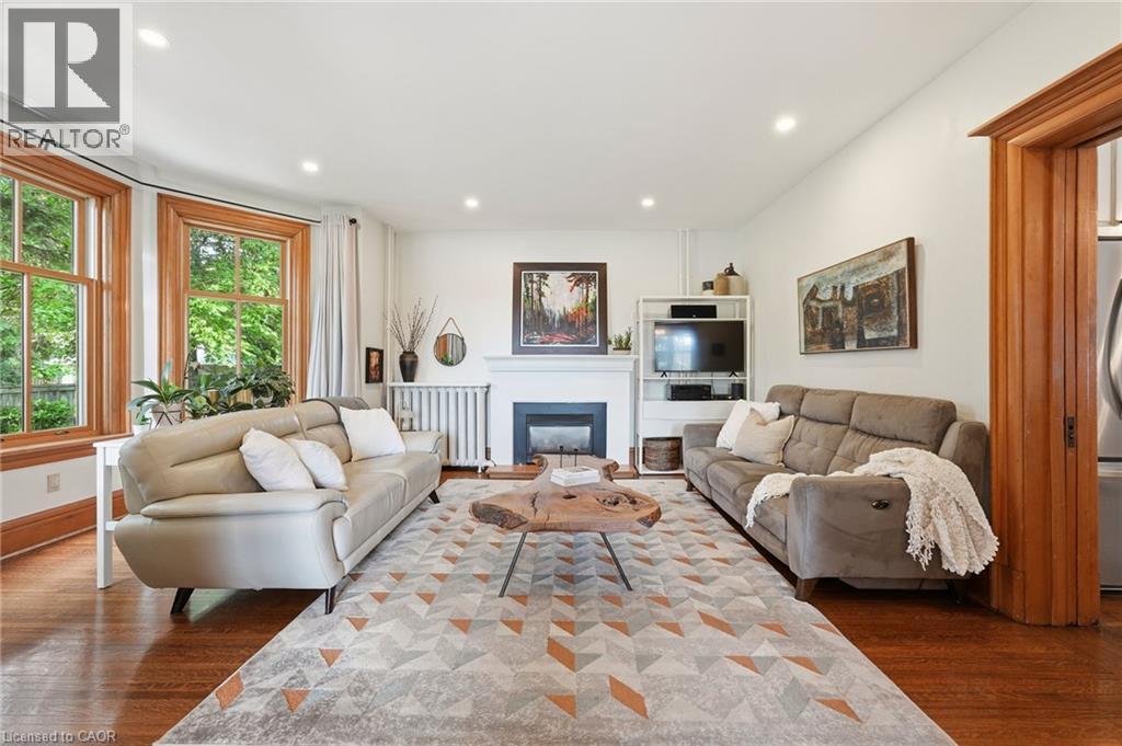 627 Maple Avenue, Burlington, ON