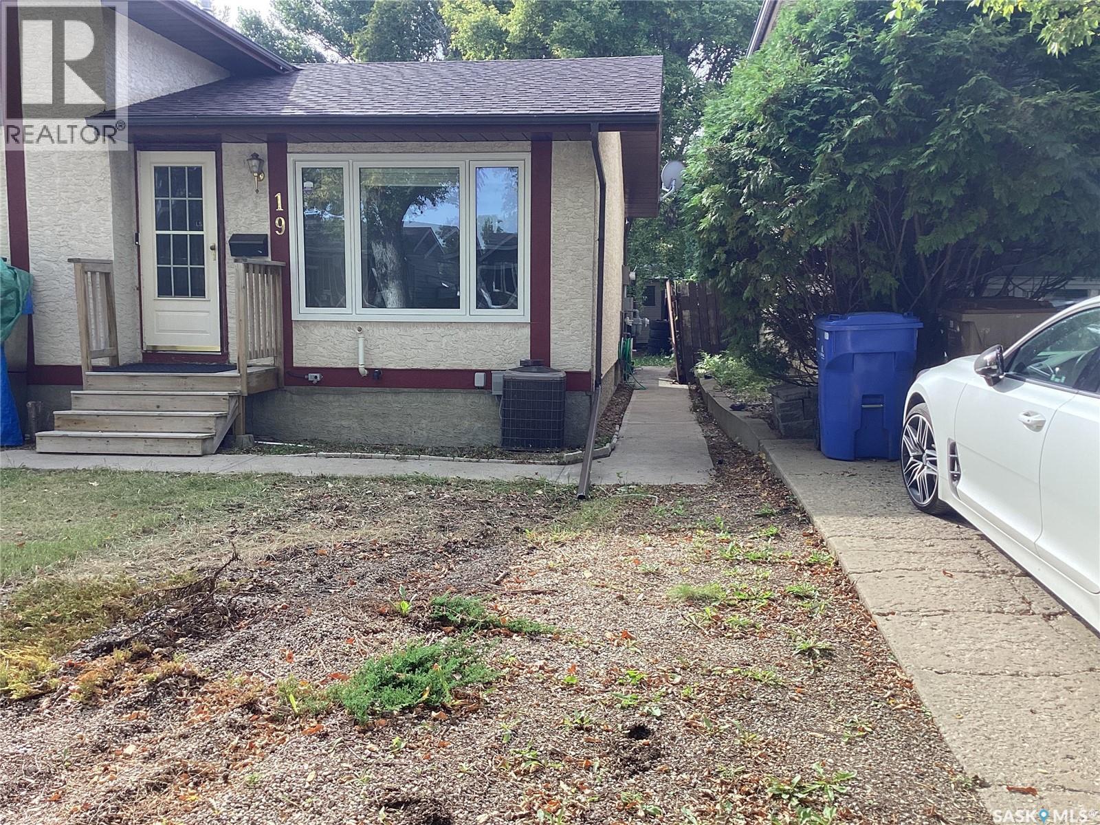 19 Newstead Avenue, Regina, SK