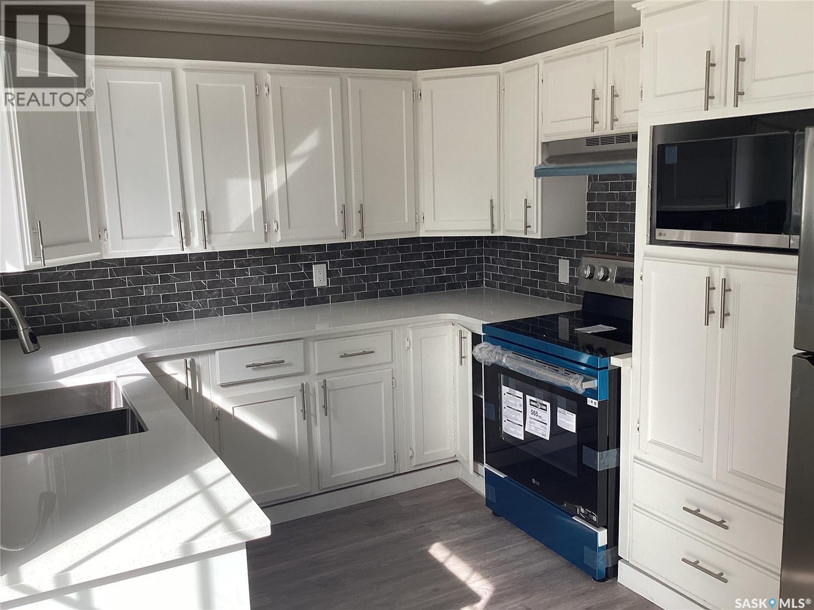 19 Newstead Avenue, Regina, SK