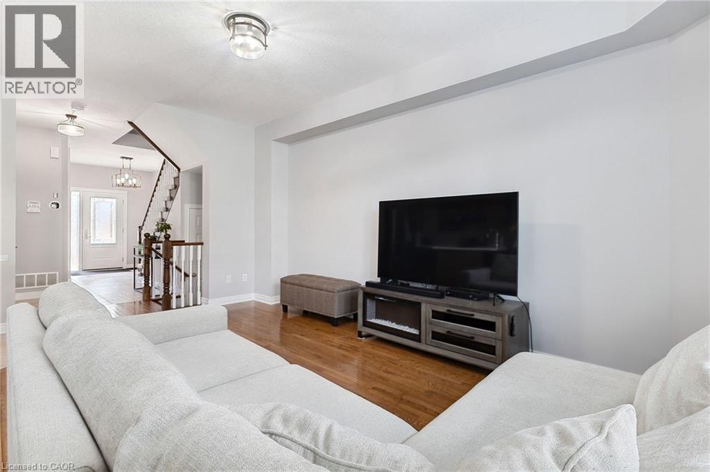 2092 English Crescent, Burlington, ON