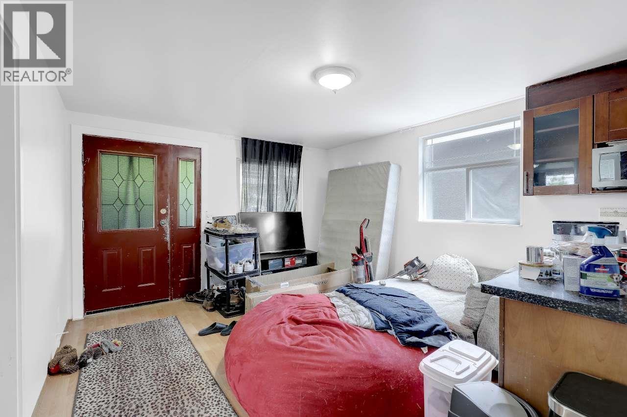 4265 Slocan Street, Vancouver, BC