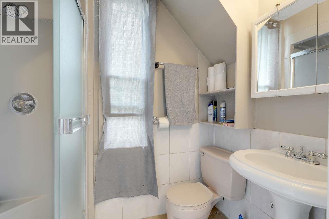 4265 Slocan Street, Vancouver, BC