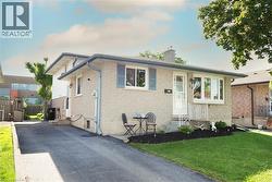 59 BAKERSFIELD Drive  Cambridge, ON N1R 6X8