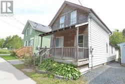 713 CHAMBERLAIN STREET Peterborough, ON K9J 4M2