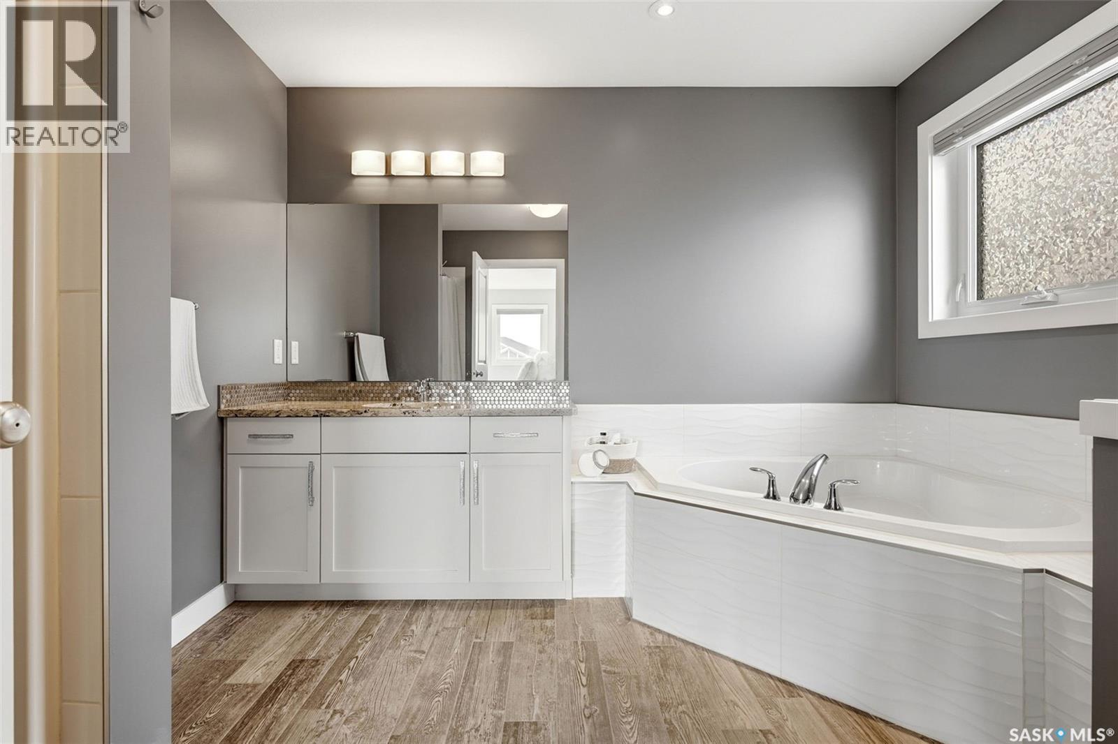 8933 Kestral Drive, Regina, SK