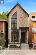 31 TAUNTON ROAD Toronto, ON M4S 2P2