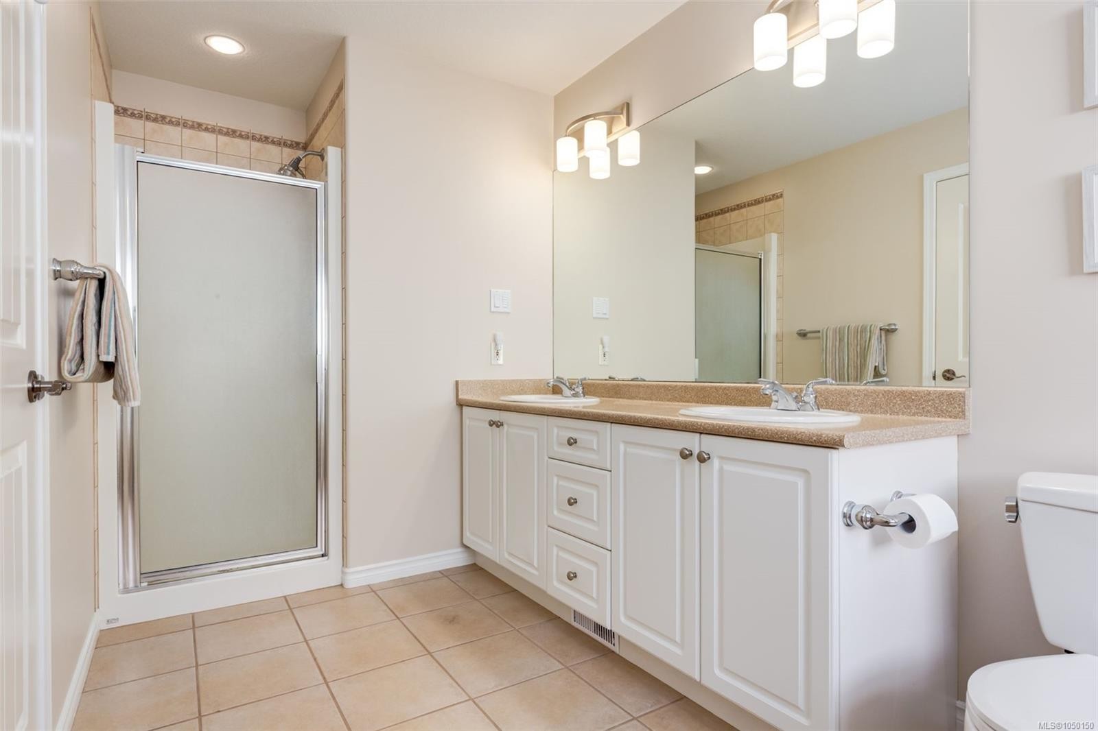 1153 Roberton Blvd, Parksville, BC