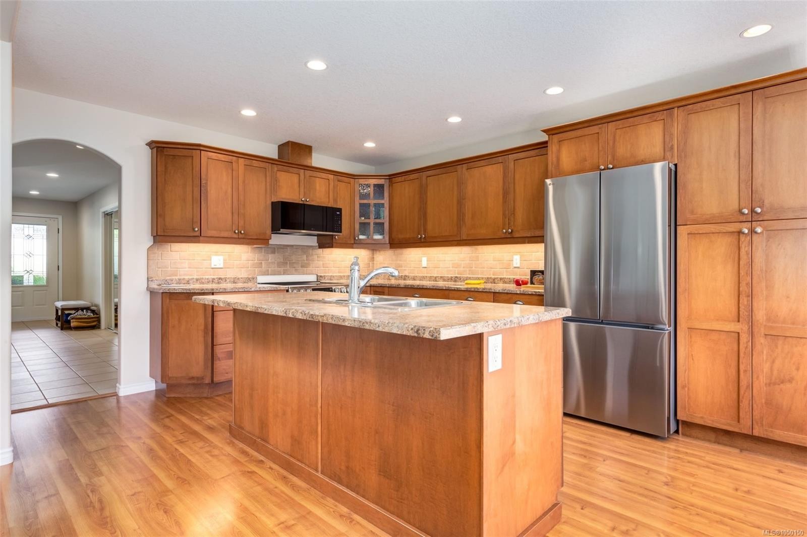 1153 Roberton Blvd, Parksville, BC
