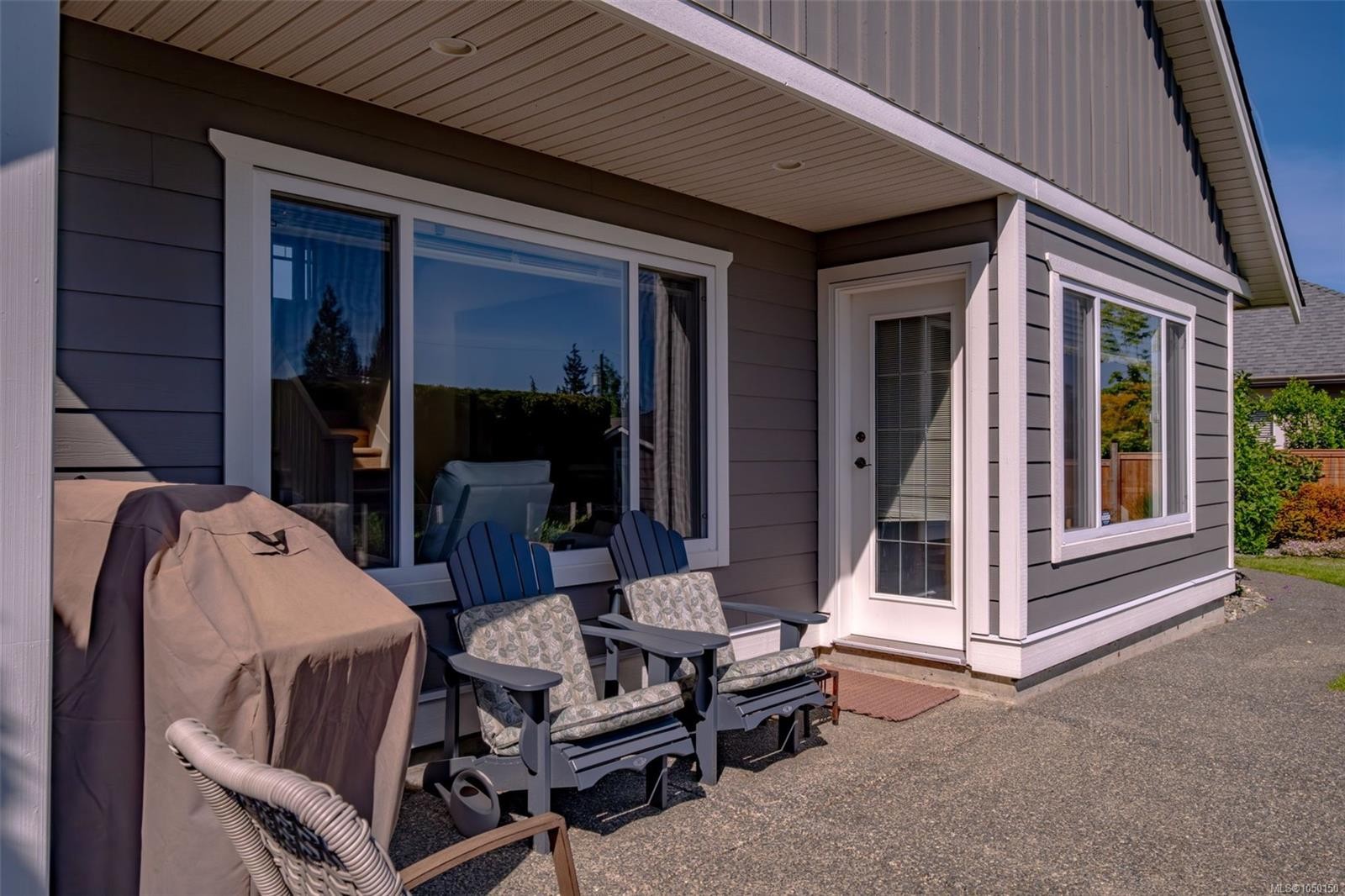 1153 Roberton Blvd, Parksville, BC