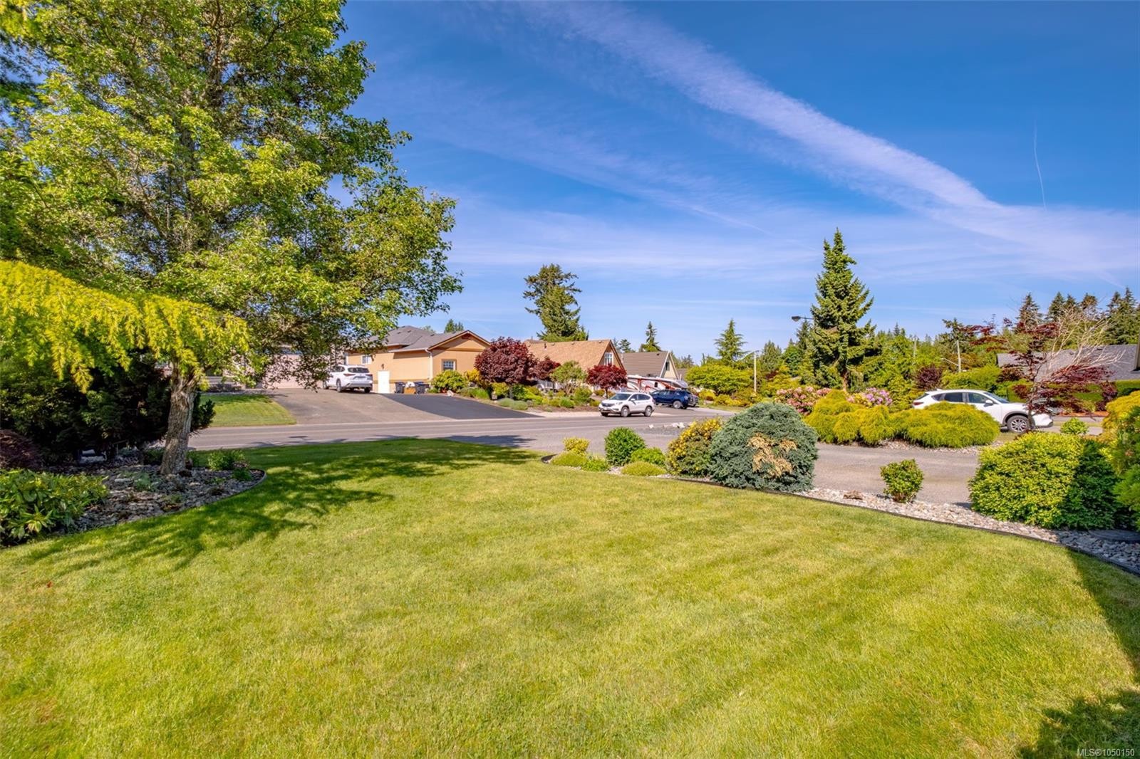 1153 Roberton Blvd, Parksville, BC