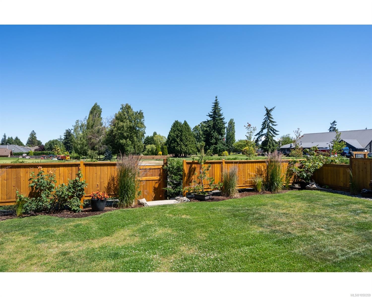 427 Cottage Dr, Qualicum Beach, BC