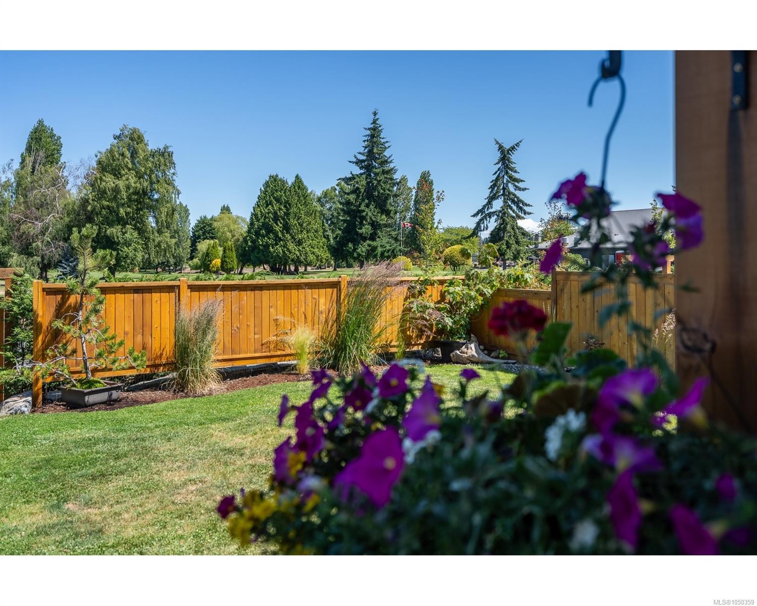 427 Cottage Dr, Qualicum Beach, BC