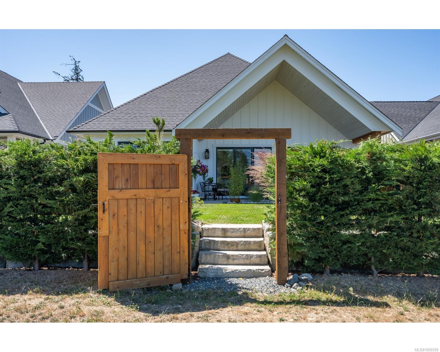 427 Cottage Dr, Qualicum Beach, BC