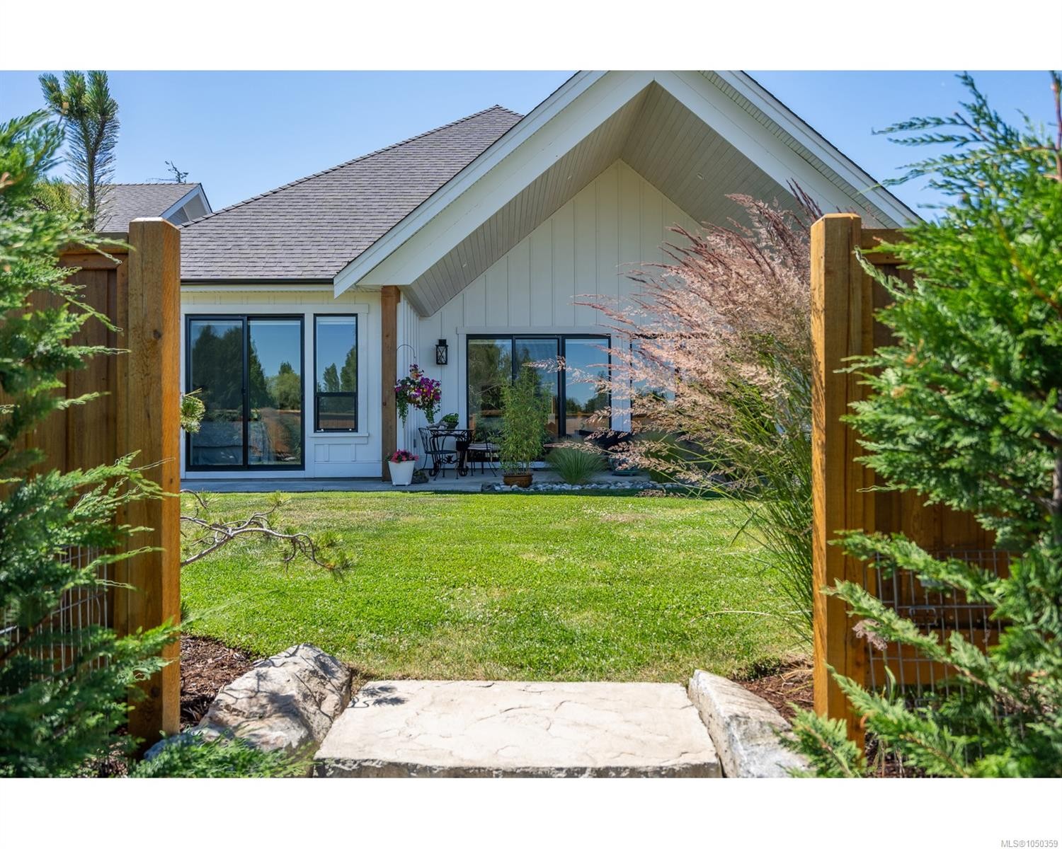 427 Cottage Dr, Qualicum Beach, BC