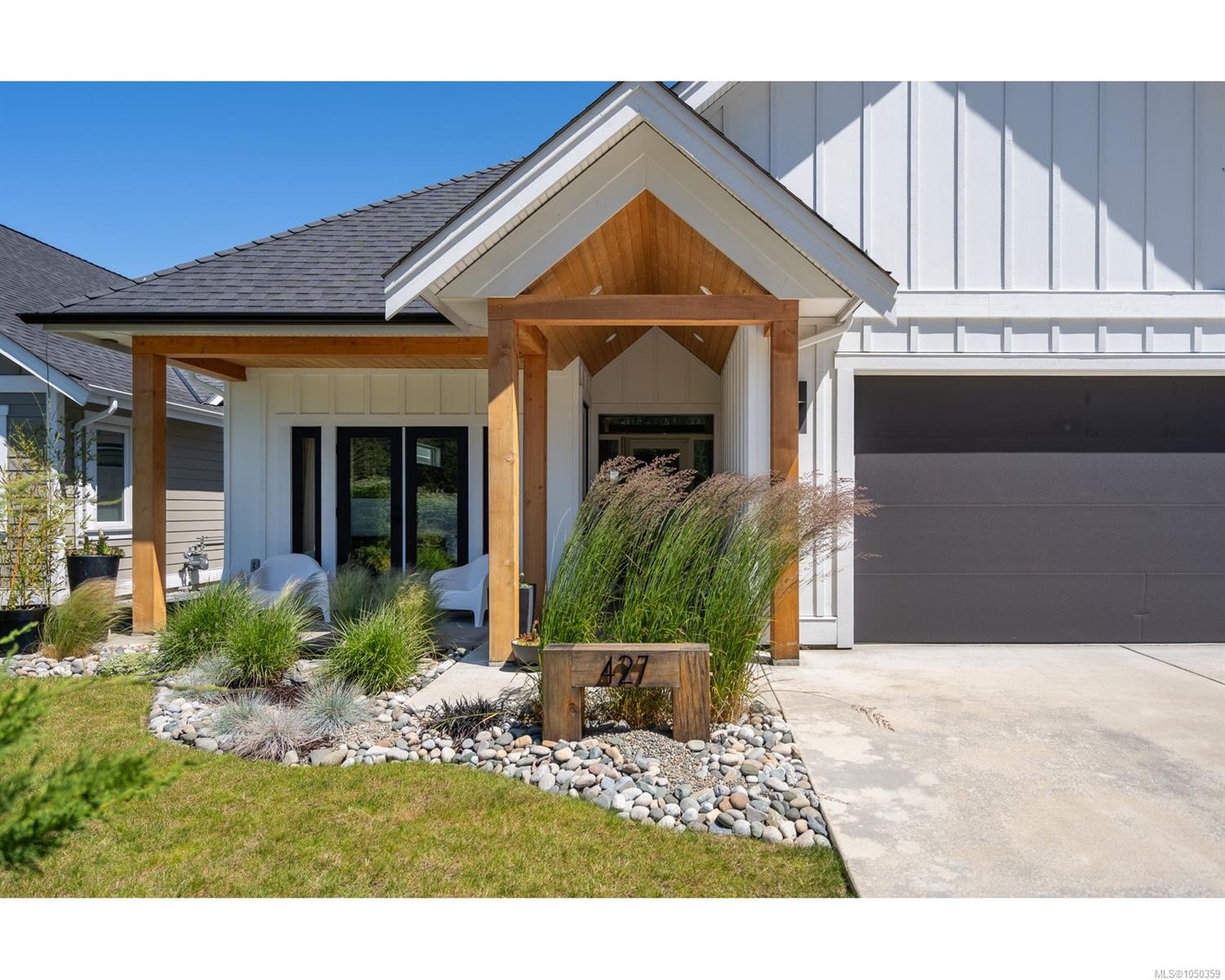 427 Cottage Dr, Qualicum Beach, BC